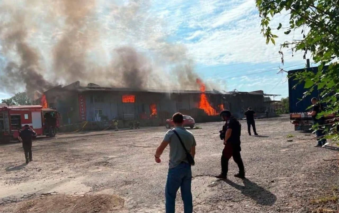 Наслідки удару по відділенню «Нової пошти» у Вінницькій області