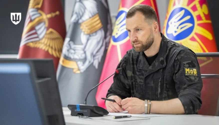 Підпункт «е» пункту 3 статті 26: підстава для звільнення Хмари та ключові дати призначення