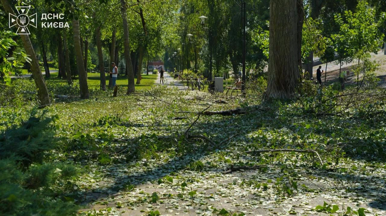Наслідки удару безпілотниками по Києву 29 серпня 2026 року