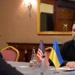 Президент Володимир Зеленський та Кіт Келлог під час зустрічі у Києві 22 серпня 2026 року.