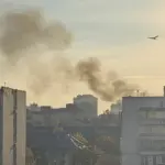 Пожежа у Солом'янському районі Києва після вечірньої атаки рф 7 жовтня 2026 року (фото ДСНС)