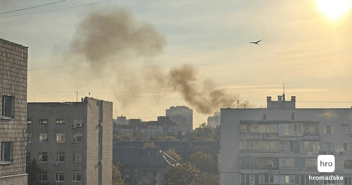 Пожежа у Солом'янському районі Києва після вечірньої атаки рф 7 жовтня 2026 року (фото ДСНС)