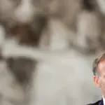 Прапор Франції на тлі Європейського Союзу